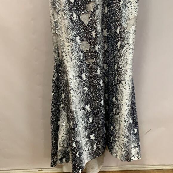 JOVANI BLACK & WHITE SNAKE PRINT HOLOGRAPHIC SEQUINS WEDDING MAXI DRESS SIZE 8 - Picture 3 of 14